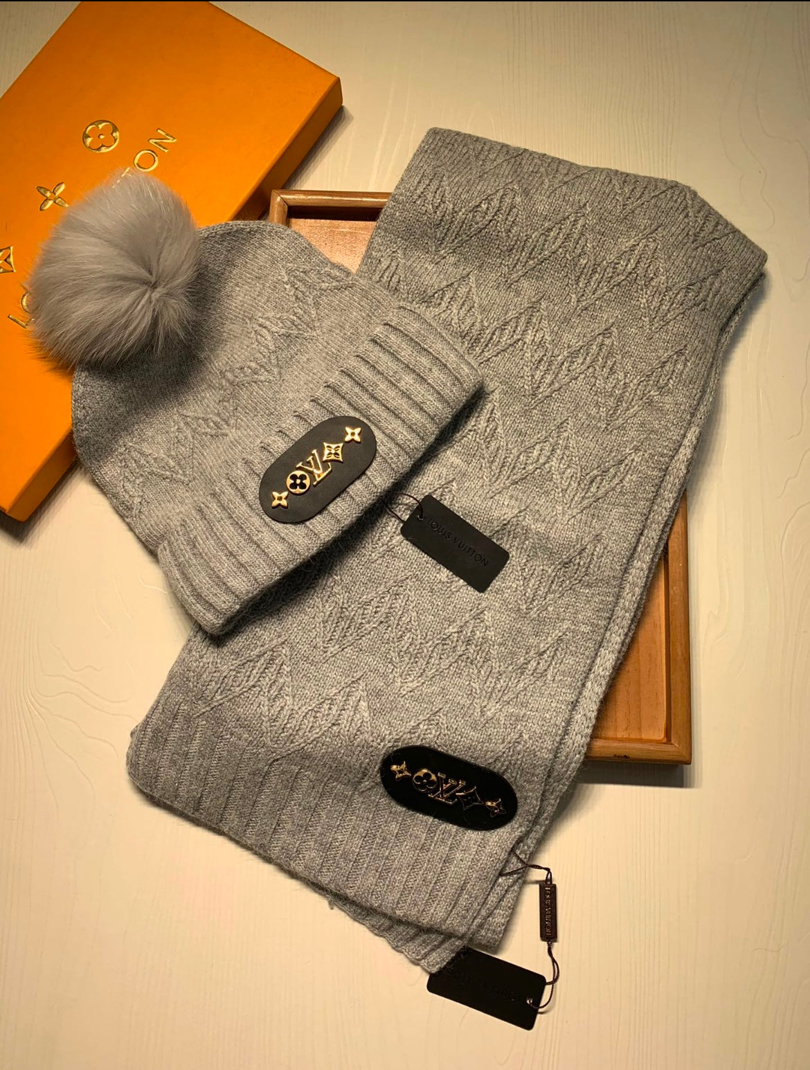 LV BEANIE & SCARF SET