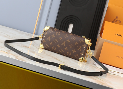 LV PURSE