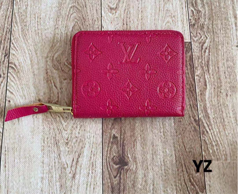 LV WALLET