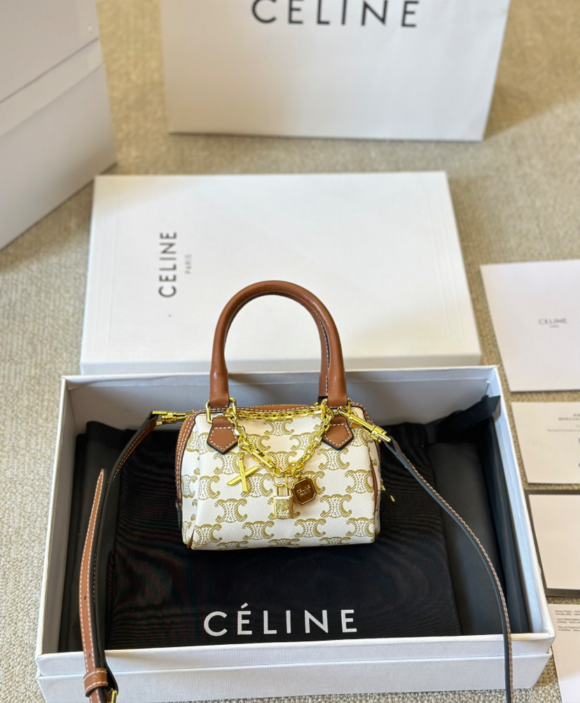 CELINE PURSE