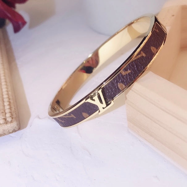 LV BRACELET