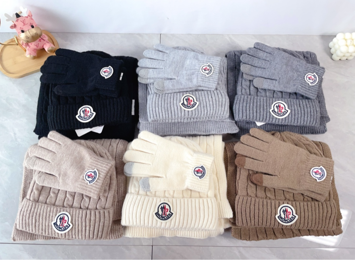 MONCLER HAT SCARF & GLOVES SETS