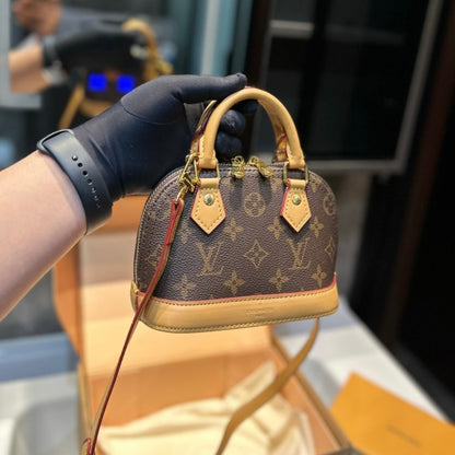 LV PURSE