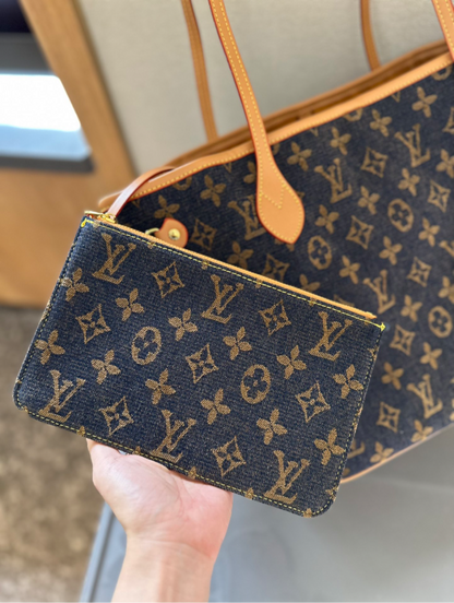 LV PURSE