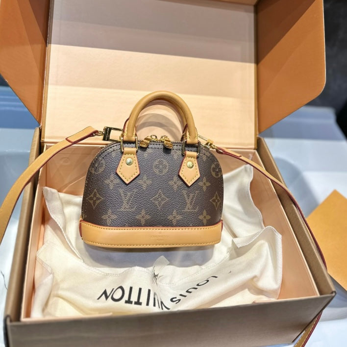 LV PURSE