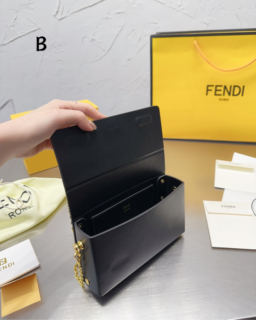 FENDI PURSE