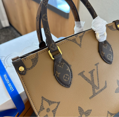 LV PURSE