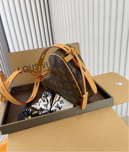 LV PURSE