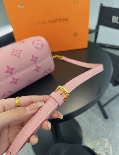 LV PURSE