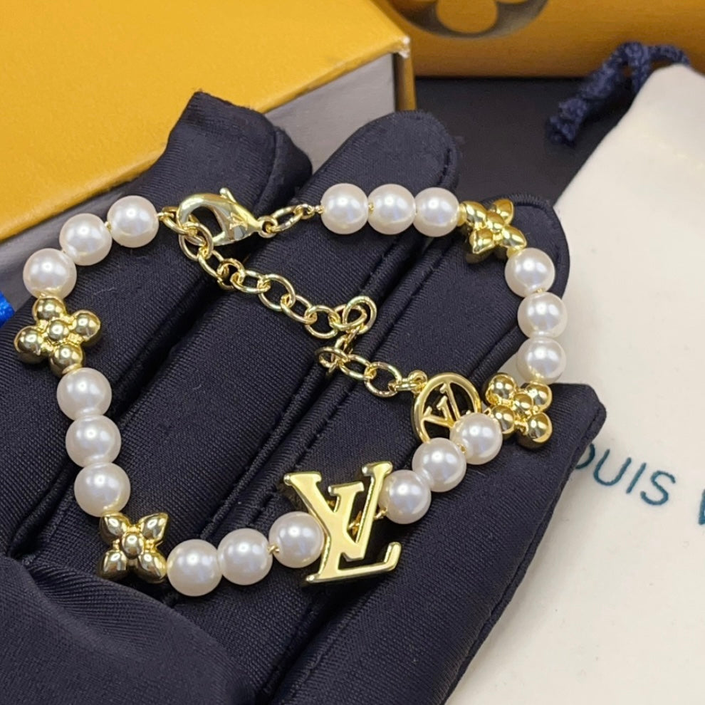 LV BRACELET