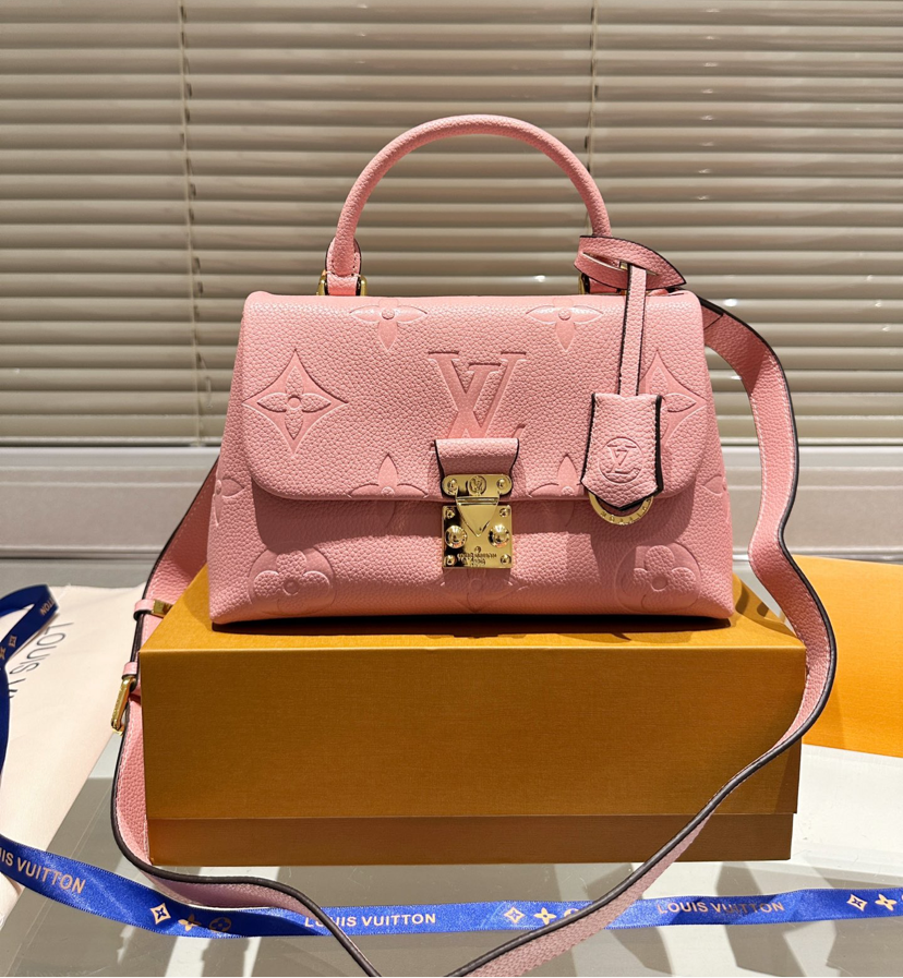 LV PURSE