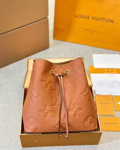 LV PURSE