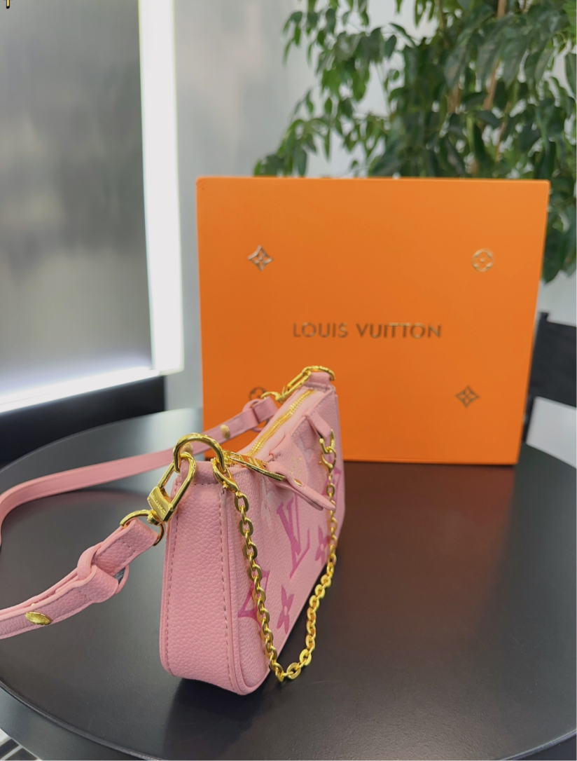 LV PURSE