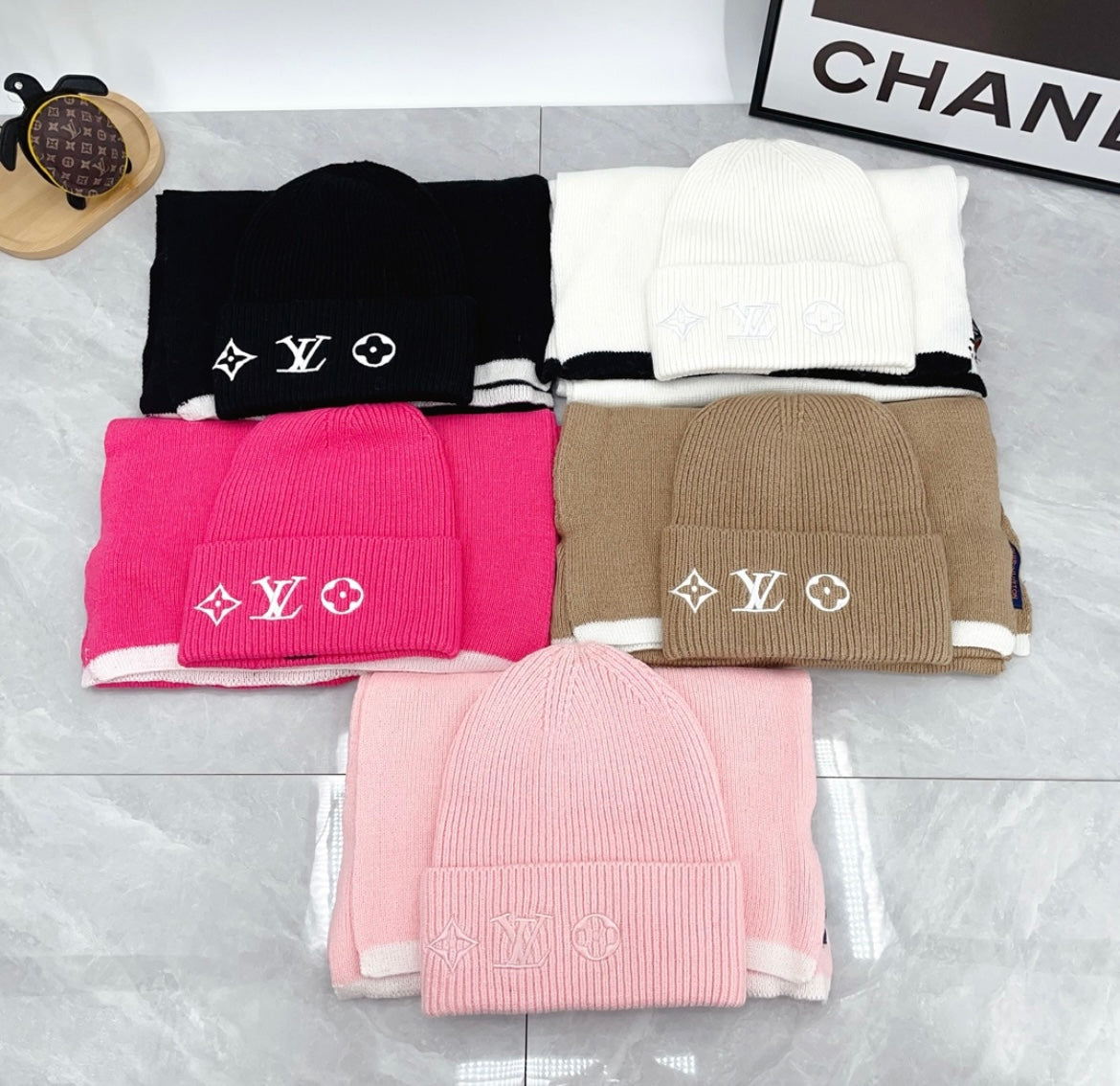 LV BEANIE & SCARF SET