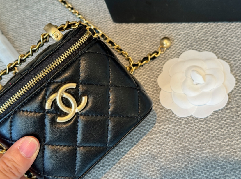 CHANEL PURSE