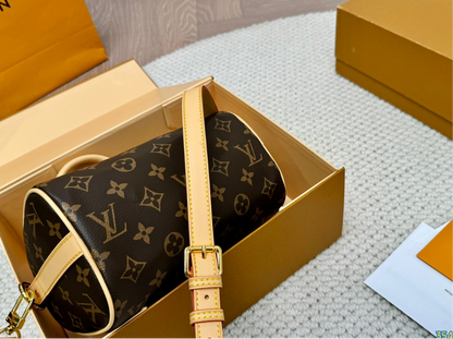 LV PURSE