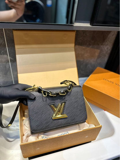 LV PURSE