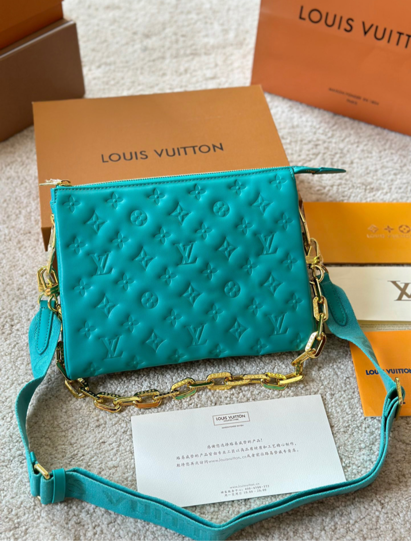 LV PURSE