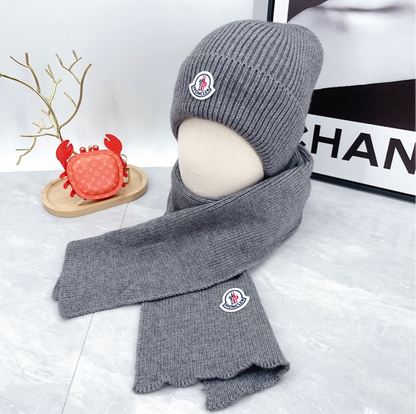 MONCLER BEANIE & SCARF SET