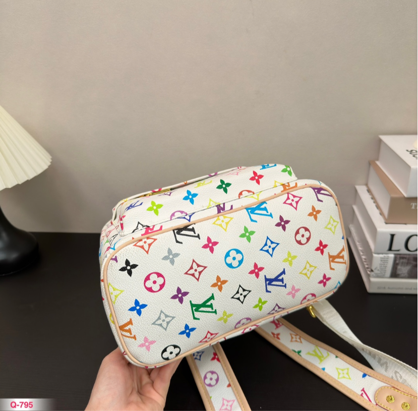 LV BOOKBAG