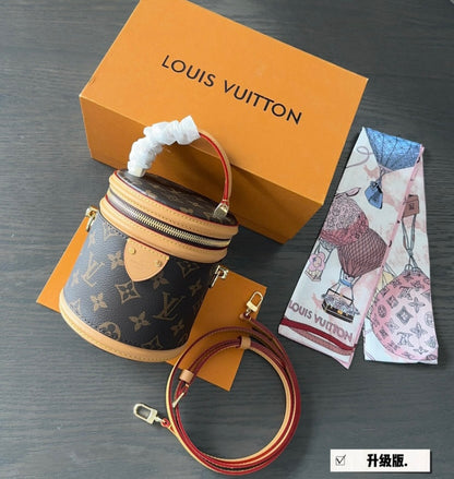 LV CANNES PURSE