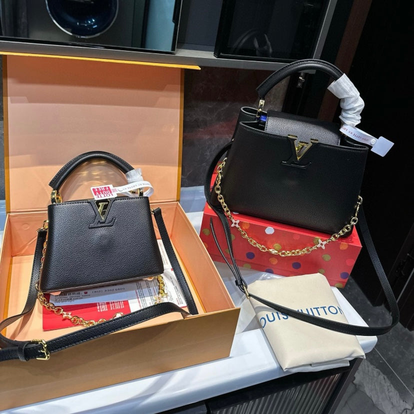 LV PURSE