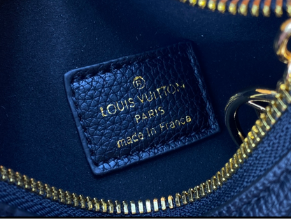 LV PURSE