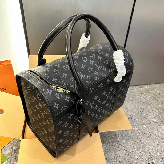 LV PET CARRIER (Black)