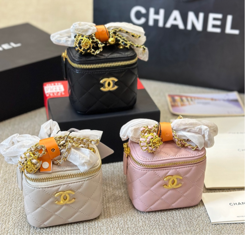 CHANEL MINI BAG