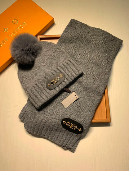 LV BEANIE & SCARF SET