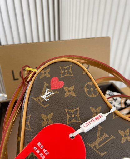 LV PURSE