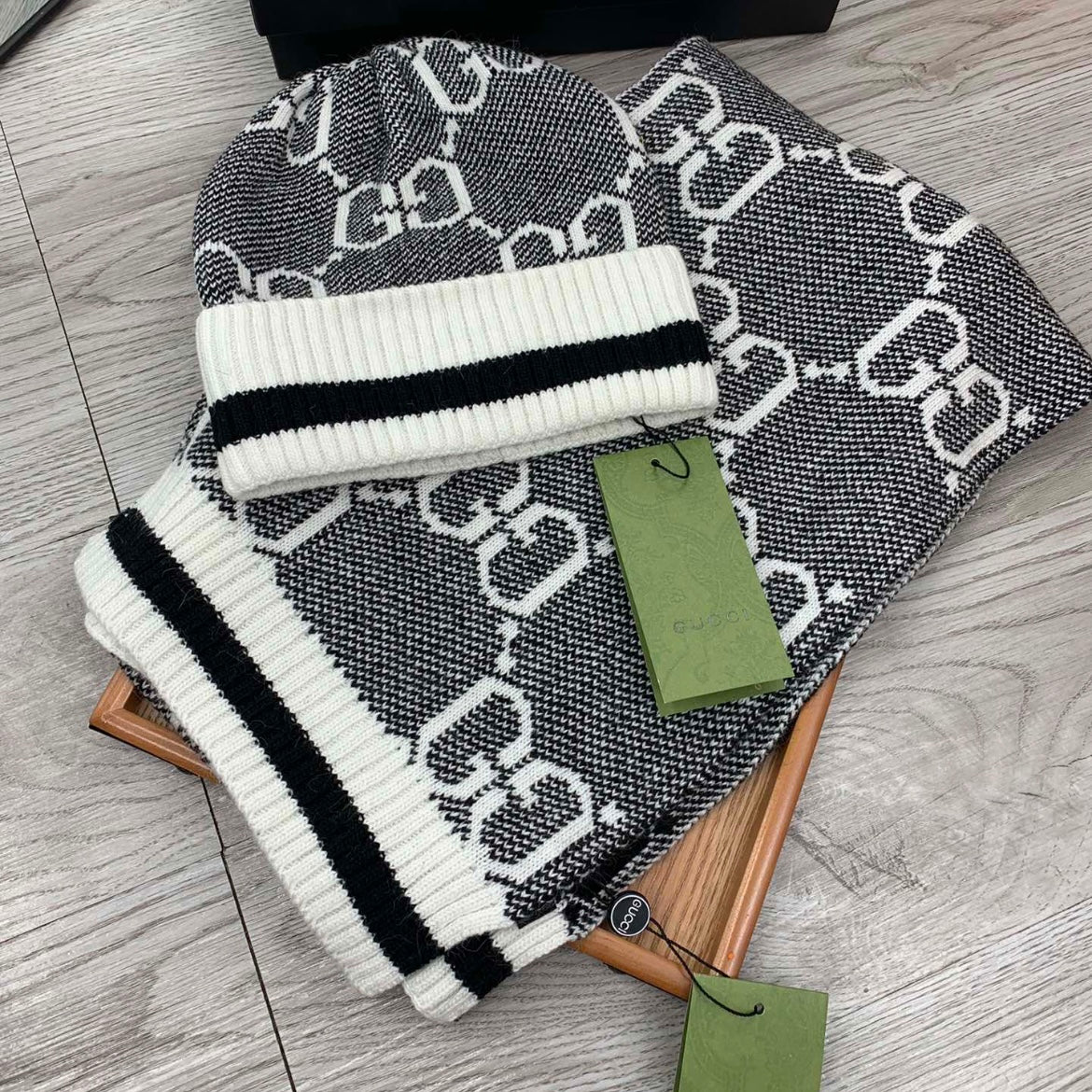 GUCCI BEANIE & SCARF SETS