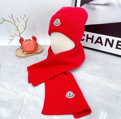 MONCLER BEANIE & SCARF SET