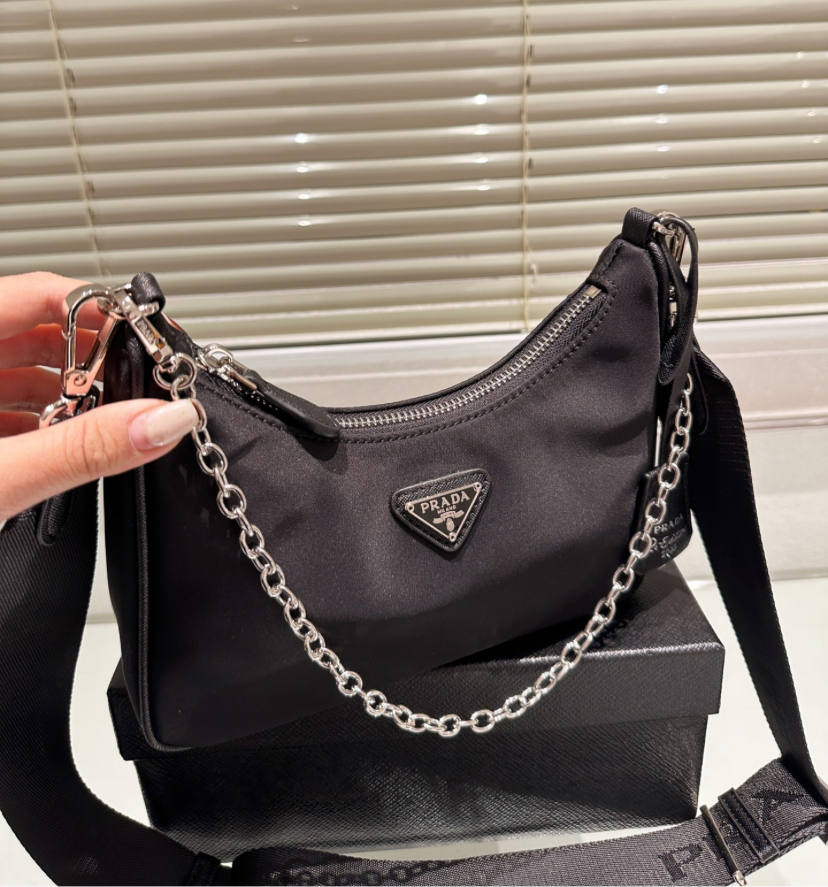 PRADA PURSE