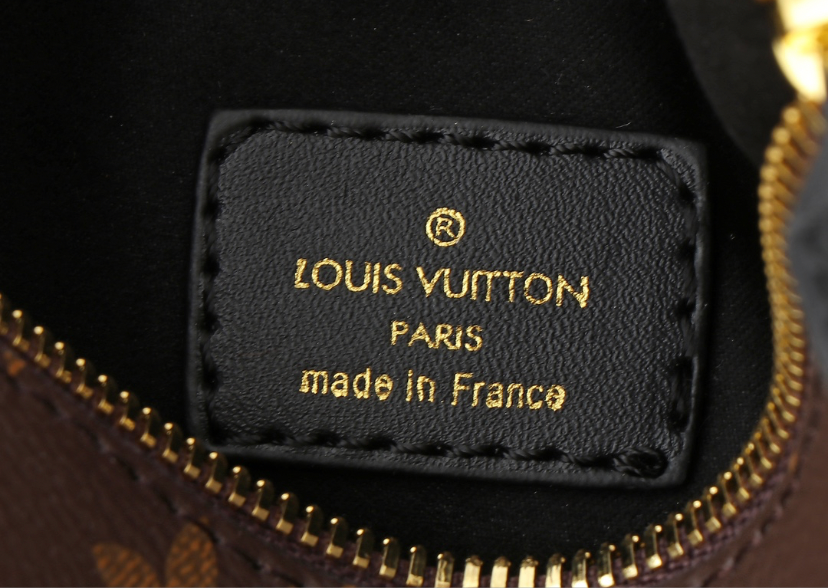 LV PURSE