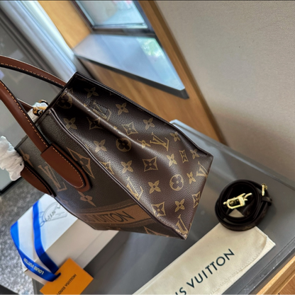 LV PURSE