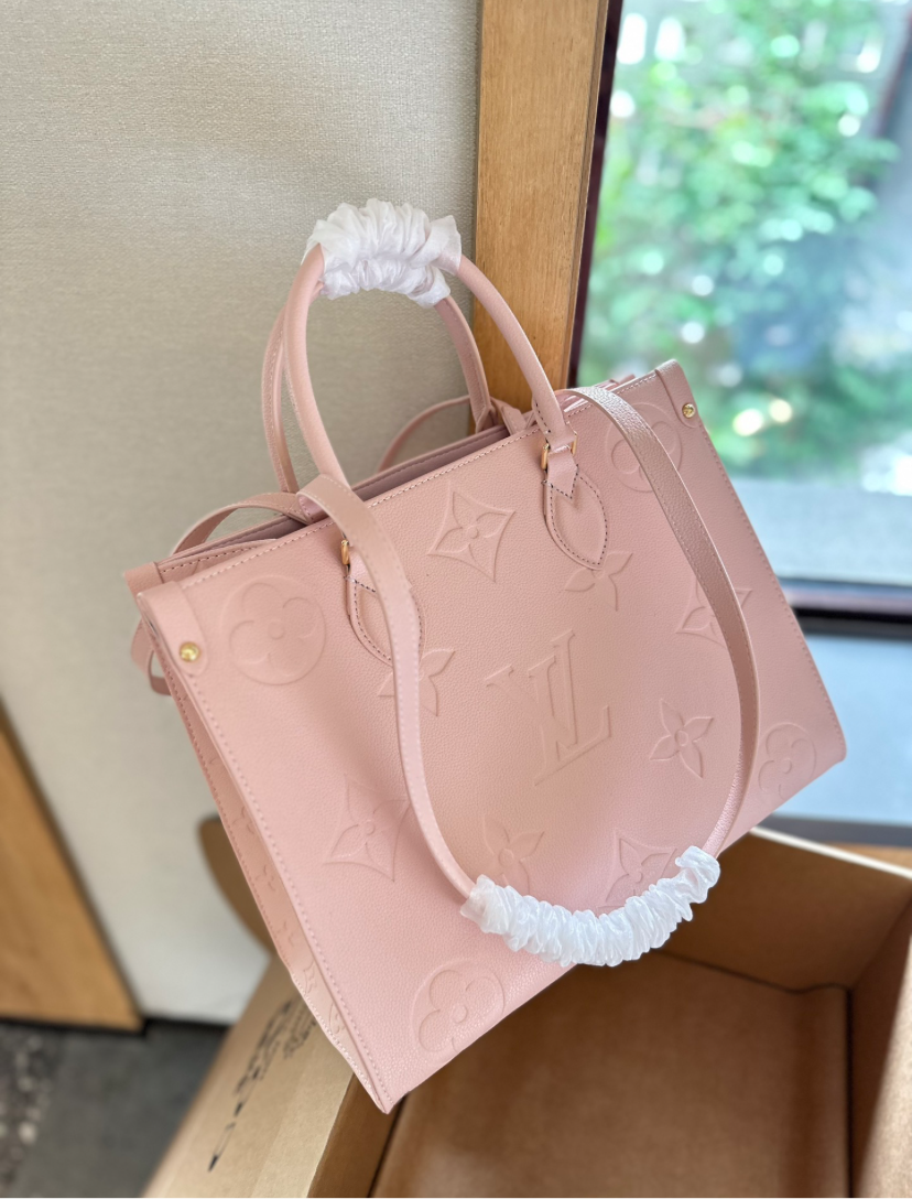 LV PURSE