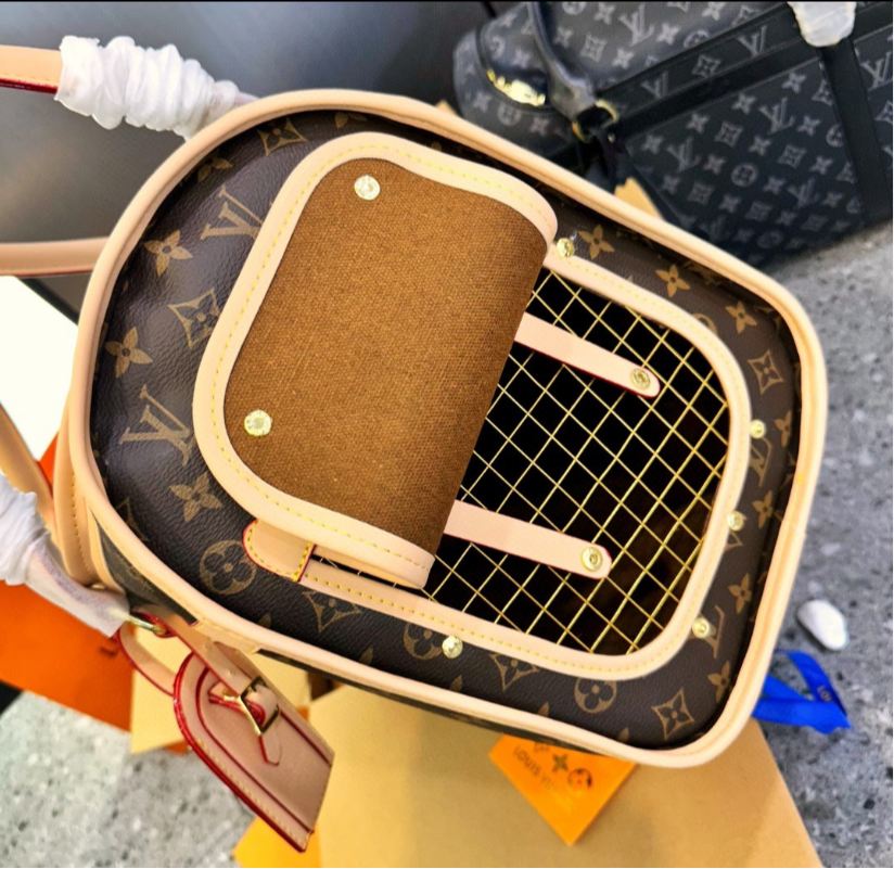 LV PET CARRIER