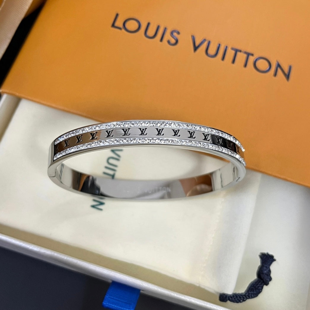 LV BRACELET