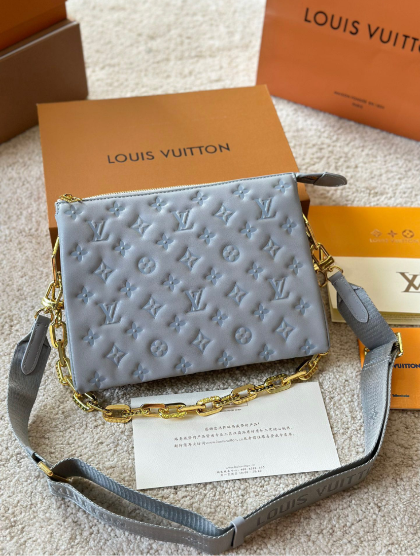 LV PURSE