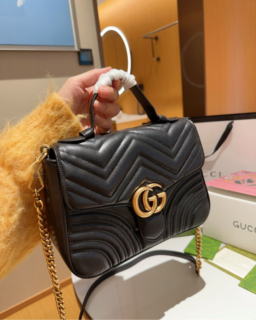 GUCCI PURSE