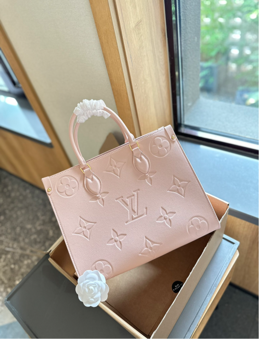 LV PURSE