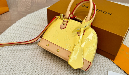 LV PURSE