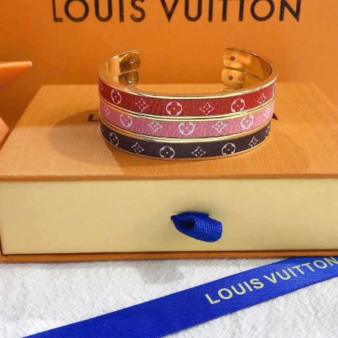 LV BRACELET