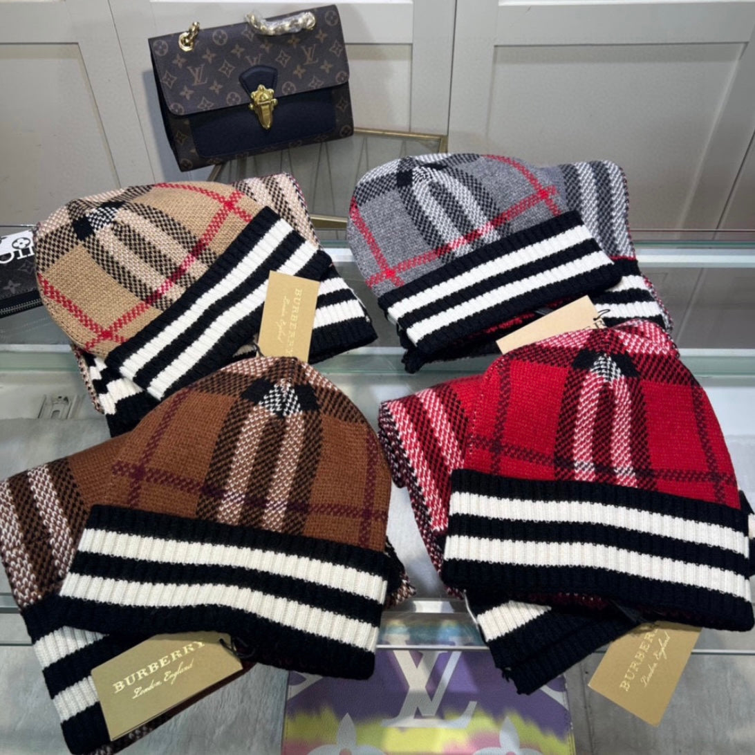 BURBERRY BEANIE& SCARFS SET