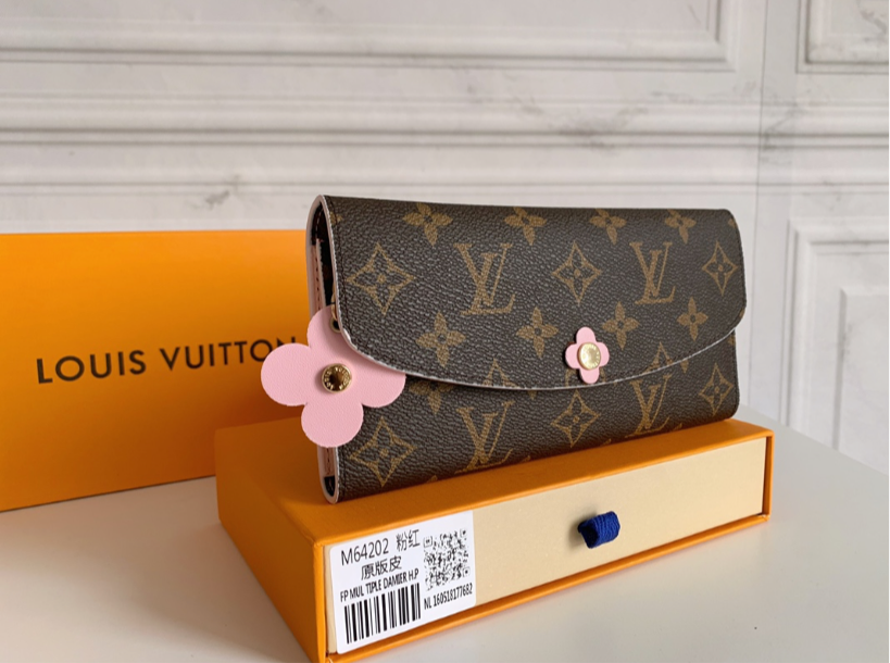 LV WALLET