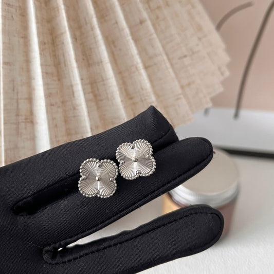 VAN CLEEF EARRINGS