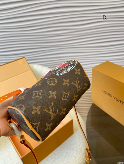 LV PURSE