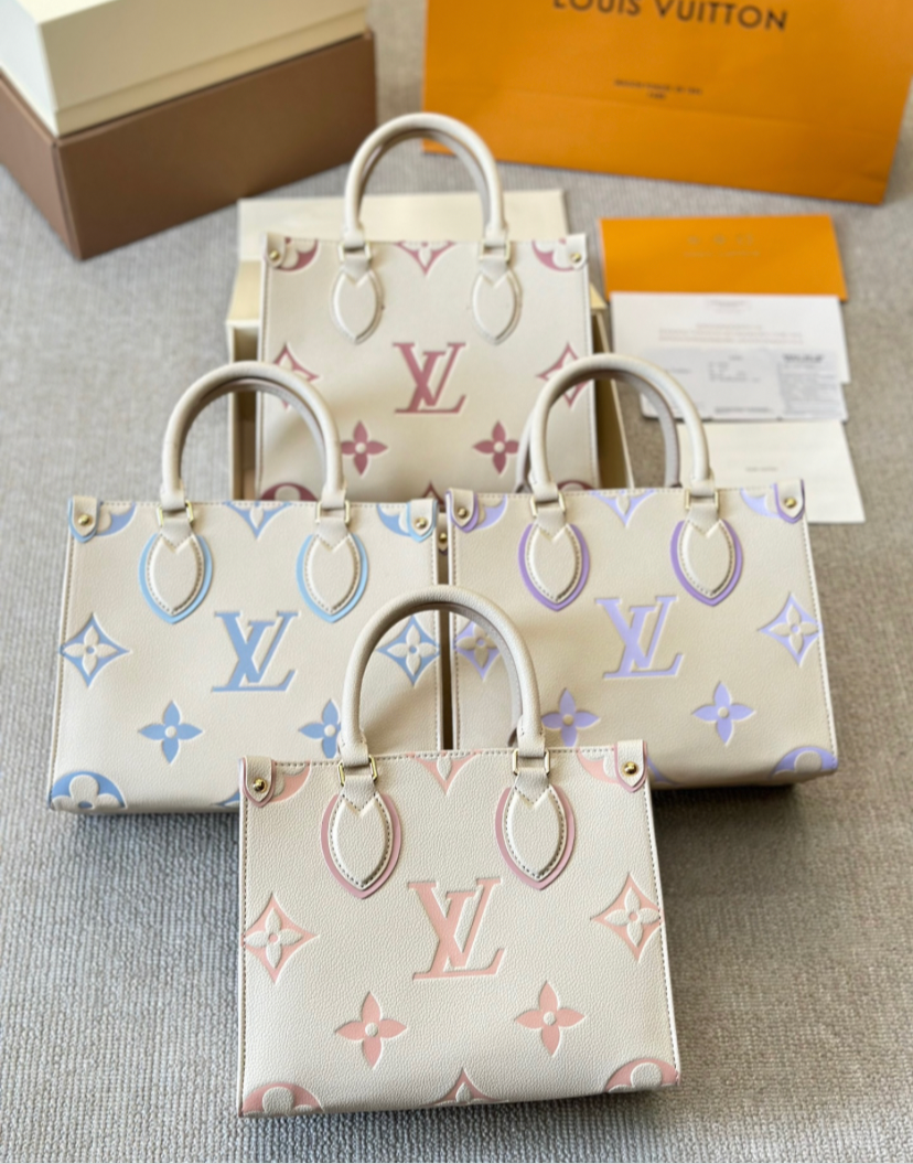 LV PURSE