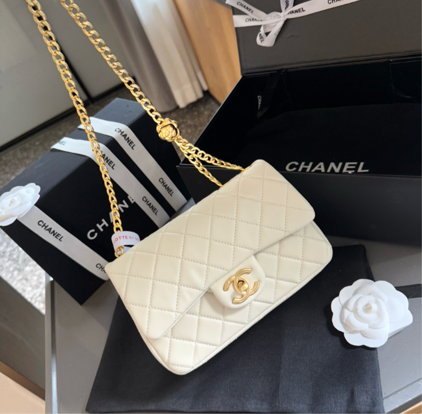 CHANEL PURSE